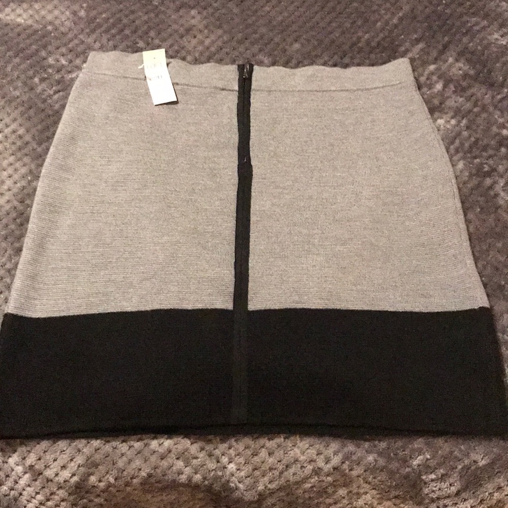Ann Taylor Loft grey and black knit skirt